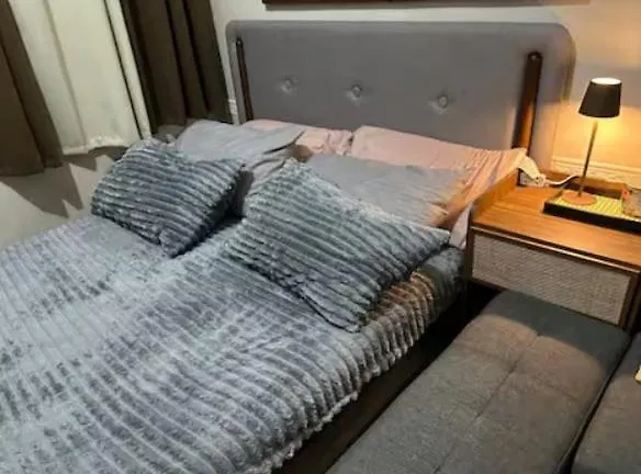 Sweden's Tiny 3, Unit *