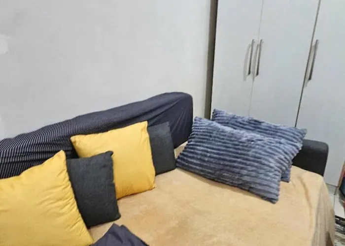 Sweden's Tiny 3, Unit